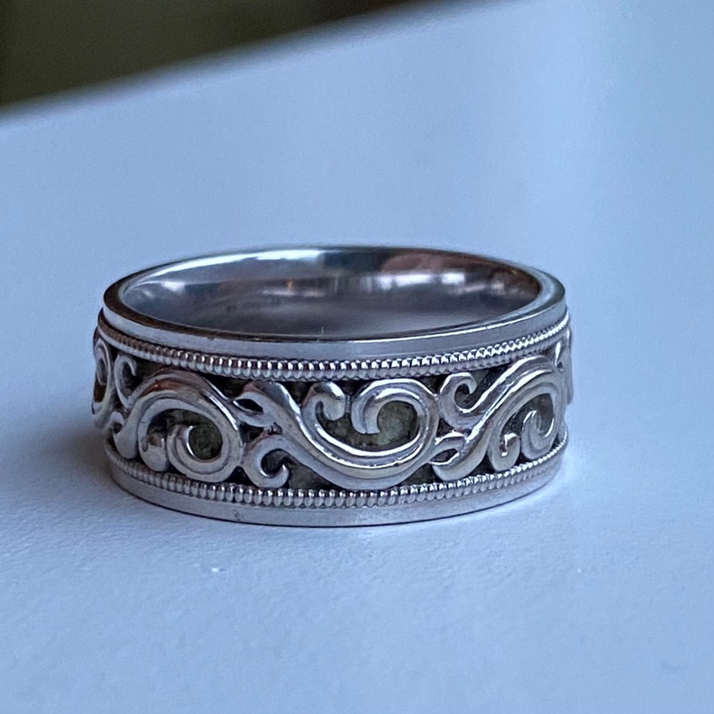 14k wedding ring -Designer - Picture 3 of 6